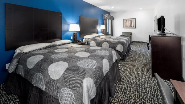 Belmont Inn and Suites image 16